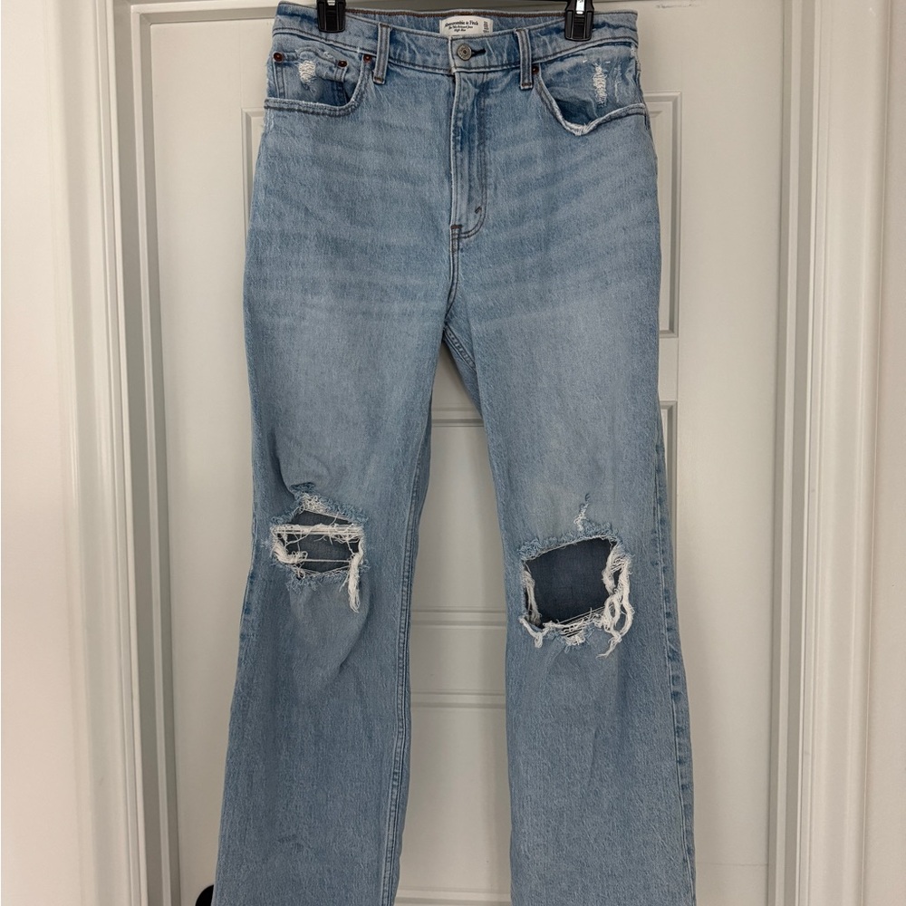 Abercrombie & Fitch 90s Relaxed High Rise Light Blue Distressed Jeans